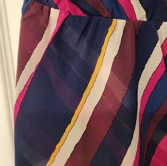 TRINA TURK Stellar Surplice V Neck Multi Striped Top Asymmetrical Hem Size Med - Picture 7 of 11